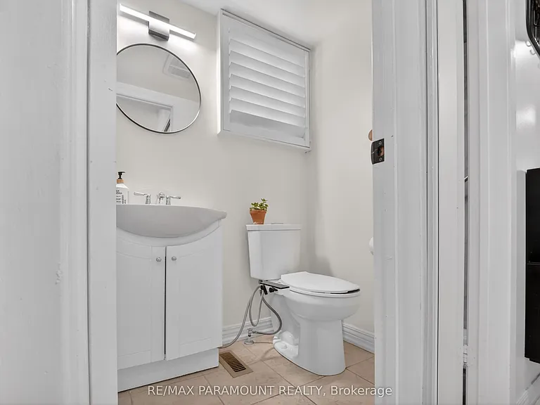 32 Fanshawe Dr — Photo 31