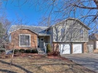 16112 E Cogan Dr, Independence, MO 64055