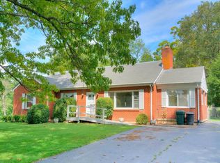 1413 Grove Dr, Pulaski, VA 24301