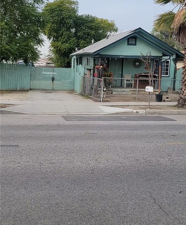 1st image of 4957 Bleecker St