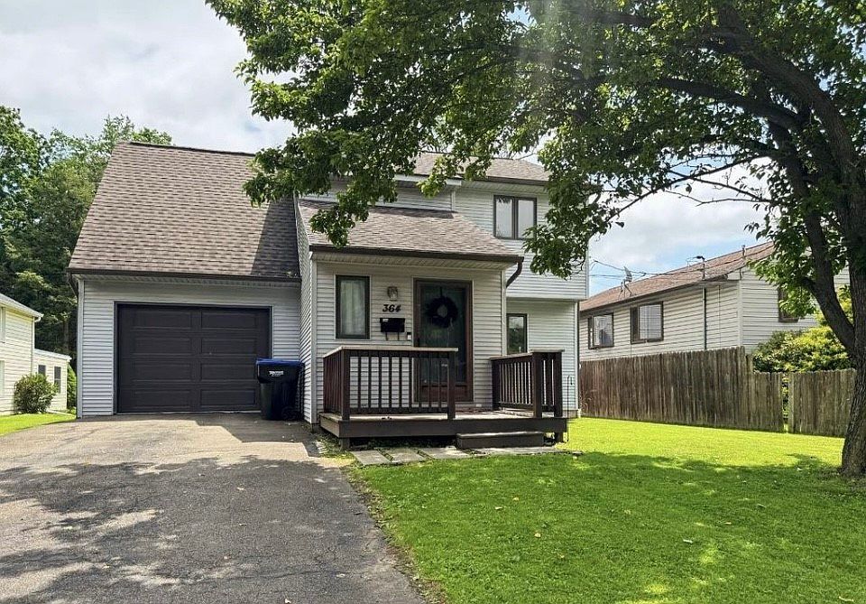 1st image of 364 Oak St