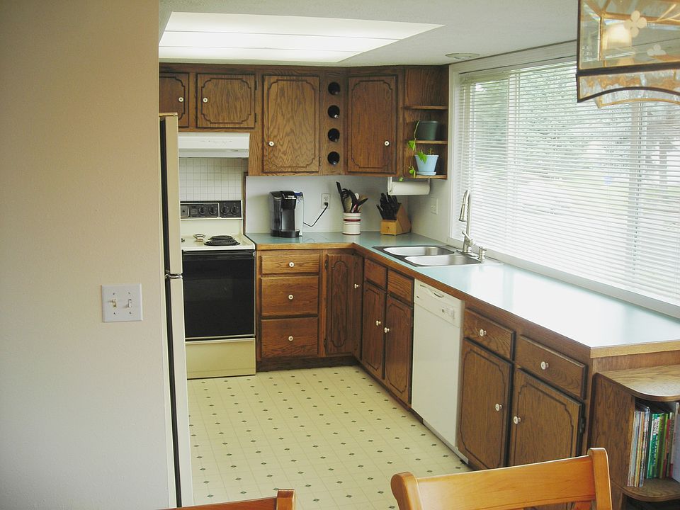 1st image of 703 W Elwood Dr