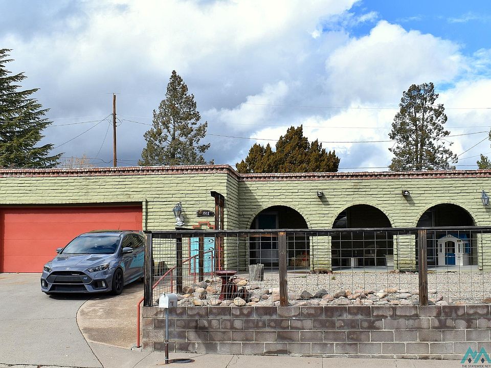 1st image of 1512 N Combs Cir