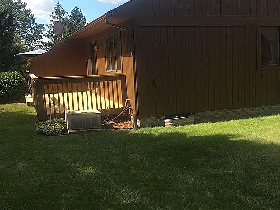 5th image of 610 Echo Ct