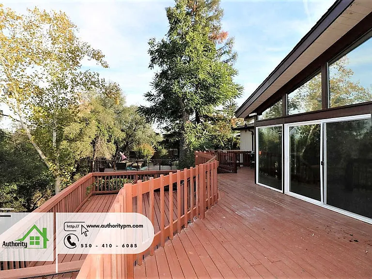875 Lakeview Dr — Photo 34