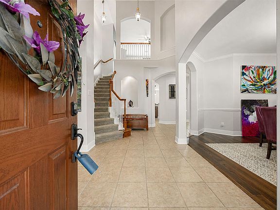 4th image of 10502 Landsdowne Pointe Dr