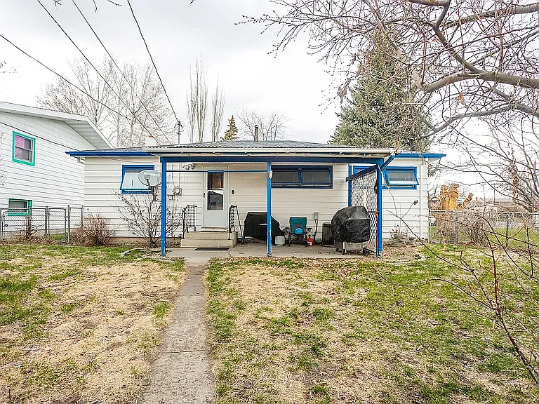 3 bed, 1064 sqft, $2,200 — Photo 3