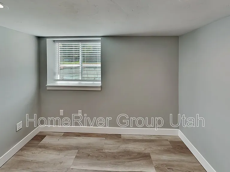 1021 E Wilson Ave #2 — Photo 6
