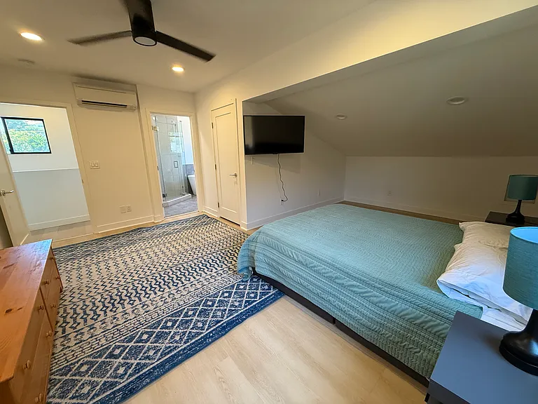 1140 Pearl St — Photo 26