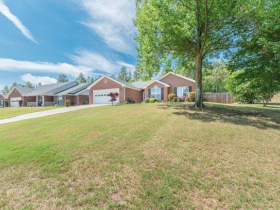 3rd image of 488 Wickham Drive