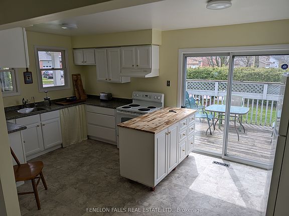 3rd image of 180 Orchard Park Rd