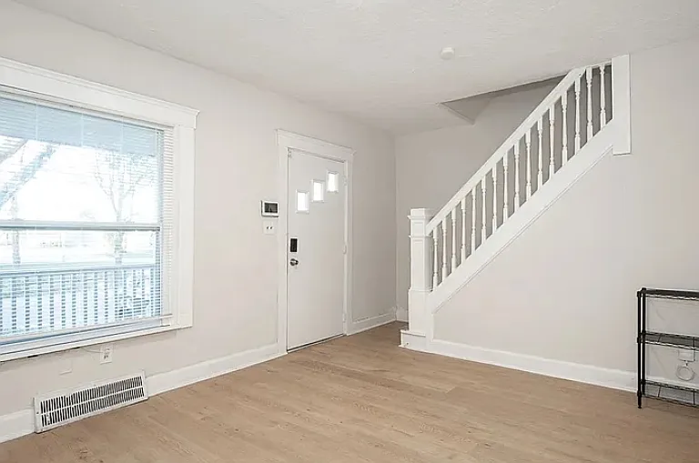 2049 W 106th St #3 — Photo 1