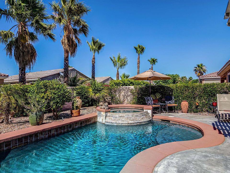 1st image of 81604 Avenida De Baile