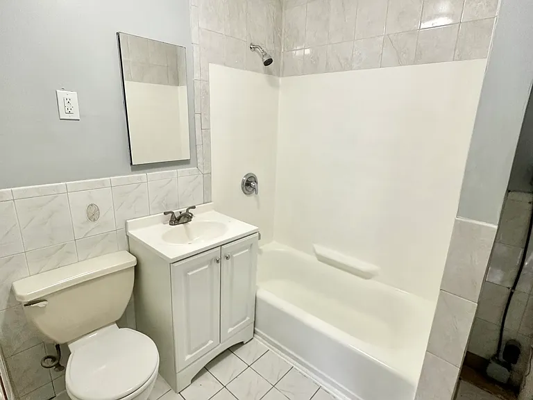 169 Johnson Ave #2R — Photo 10