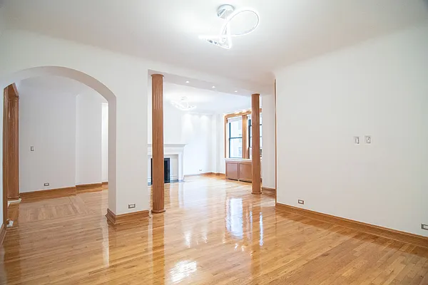 Rented by WAM Partners - William Moses Co. | media 32