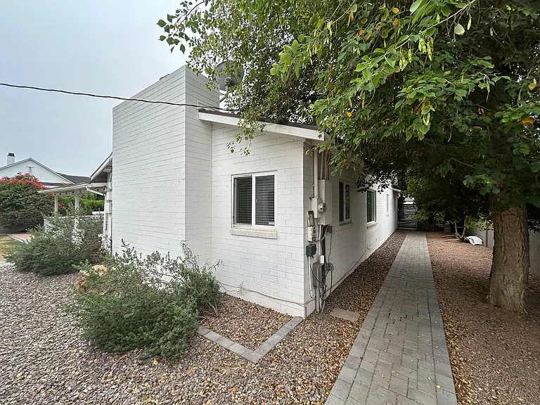 4016 E Avalon Dr — Photo 37