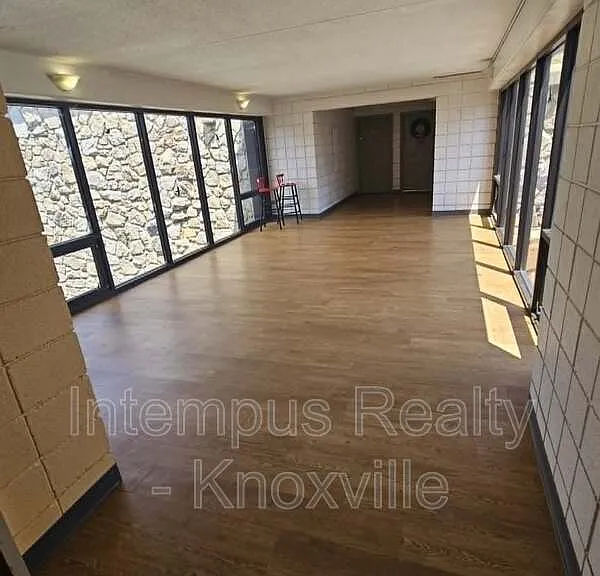 2749 Sullins St #304 — Photo 5