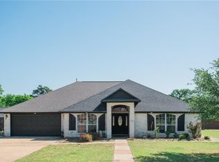 9487 Daisy Ln, College Station, TX 77845