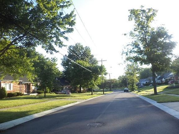 2nd image of 7923 Bobolink Dr