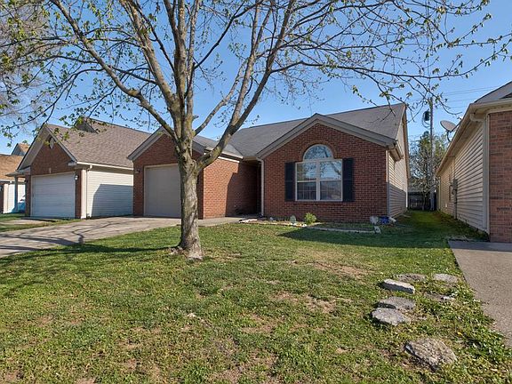 3rd image of 113 Christopher Dr