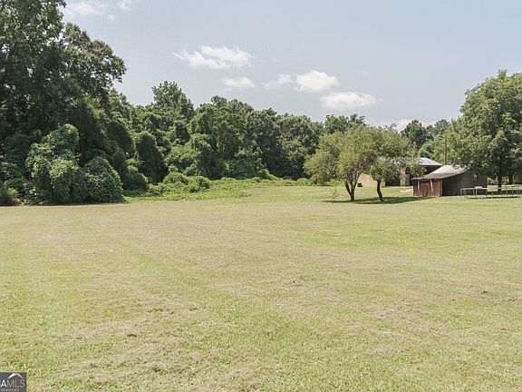 3rd image of 3060 Centerville Rd