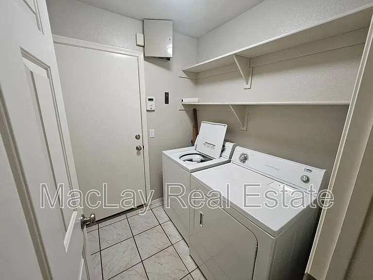 2193 E Brooks St — Photo 16