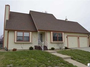 325 Stockade St, Lawrence, KS 66049