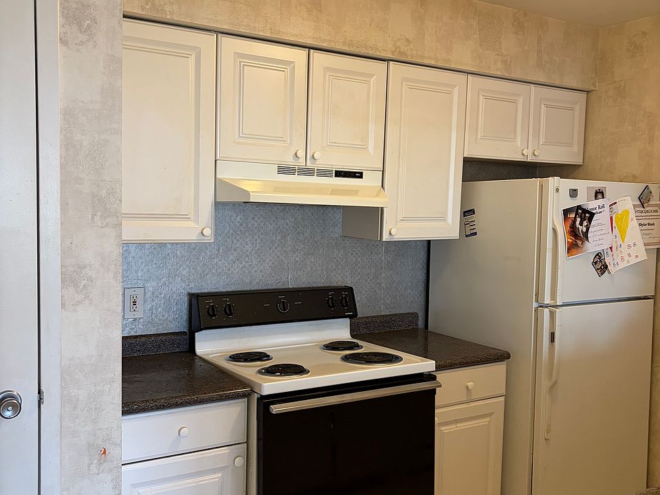 1st image of 2262 Rockspring Rd APT 23