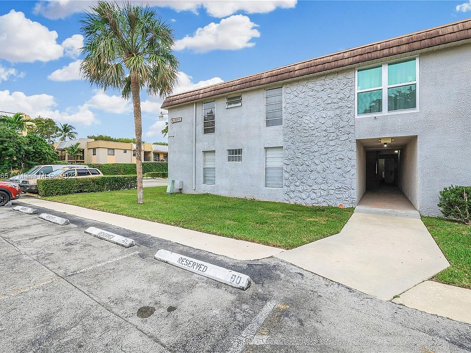 1st image of 10361 N Kendall Dr APT B3