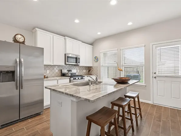 13306 Dalvay Beach Dr, La Marque, TX 77568