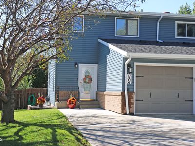 3806 Montreal St, Bismarck, ND, 58503