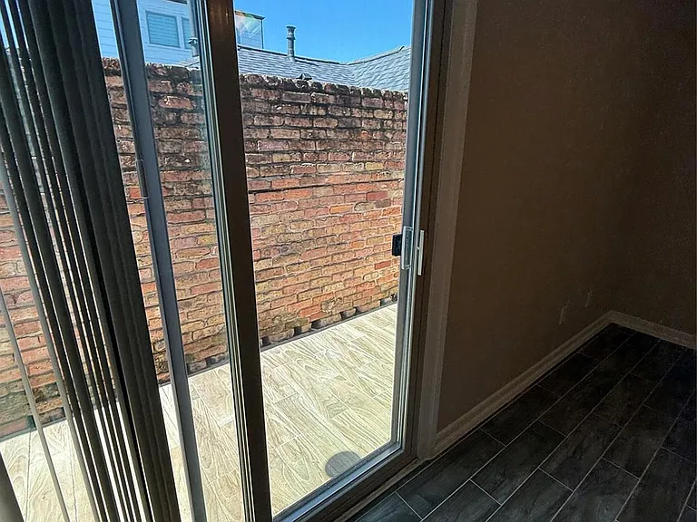 1909 Brun St #4 — Photo 30