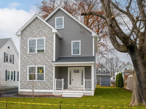 26 July St, Lowell, MA 01850