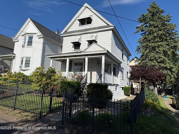 3rd image of 1221 Snyder Ave