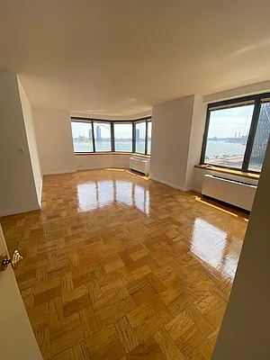 Sold by Luxury Habitat | media 5
