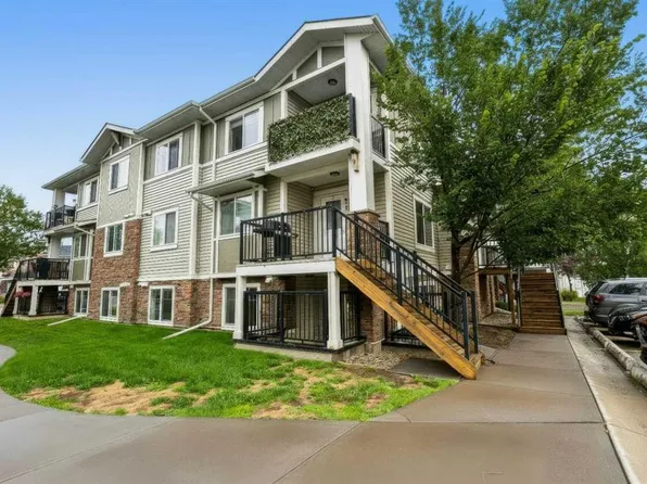 300 SE Marina Dr #210, Chestermere, AB T1X 0P6