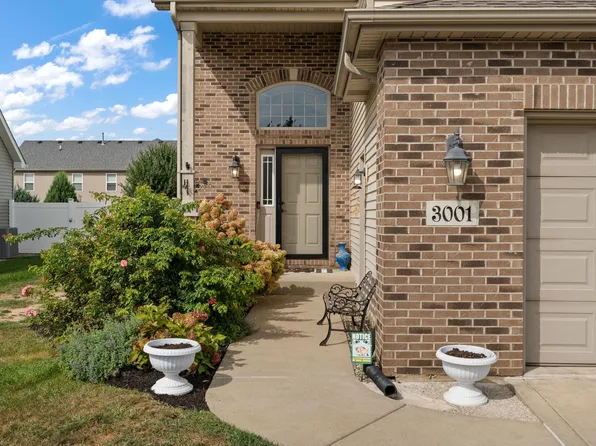 3001 Winter Garden Dr, Valparaiso, IN 46385