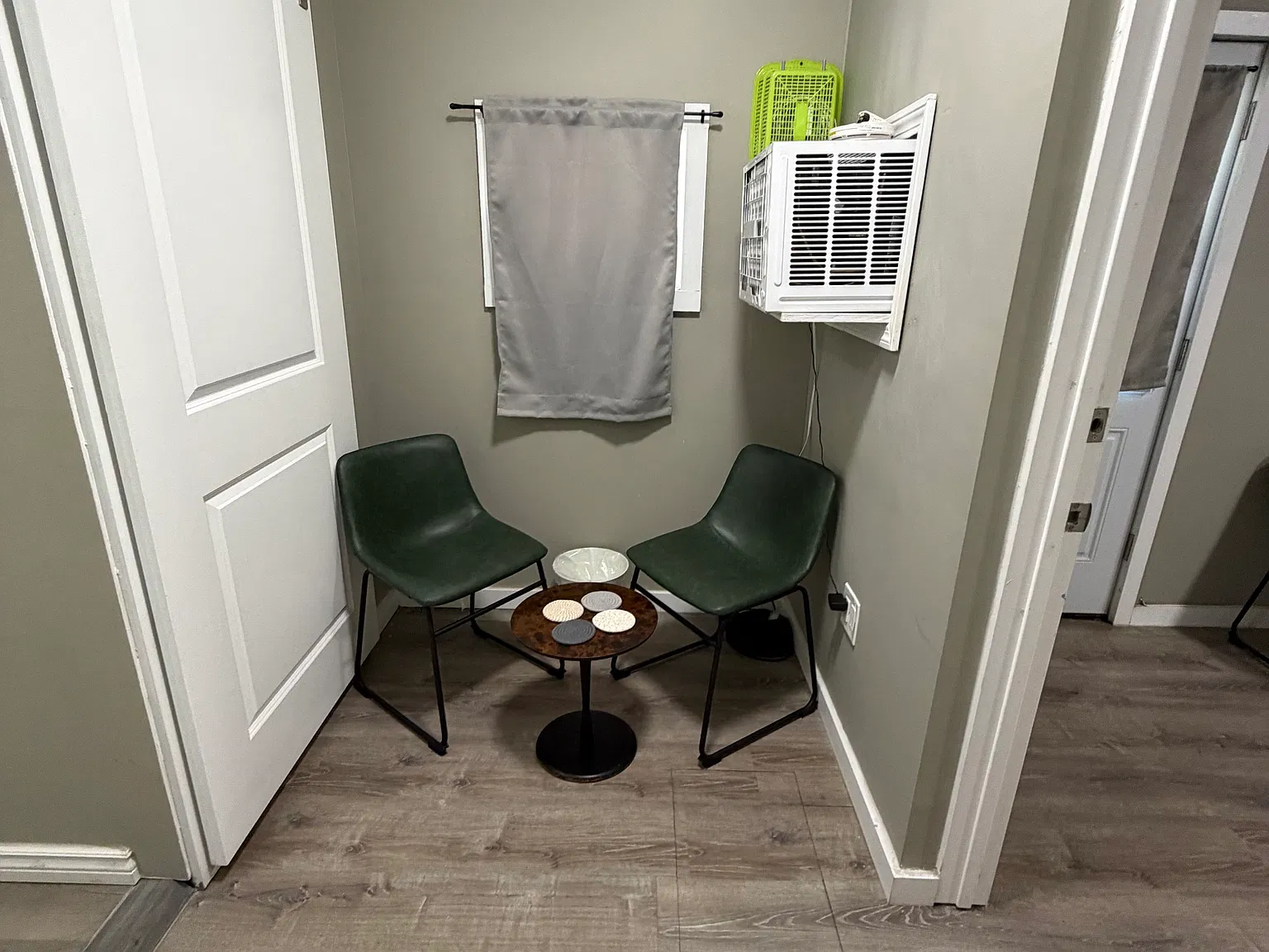 1 bed, $2,900 — Photo 2