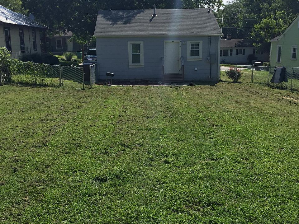 2nd image of 1536 McCormick St
