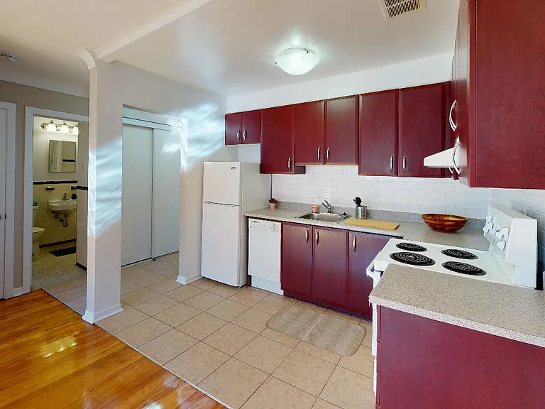 1196 Shillington Ave — Photo 28