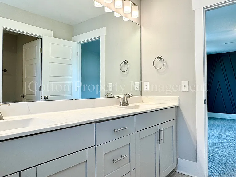 745 Cypress Village Pl — Photo 24