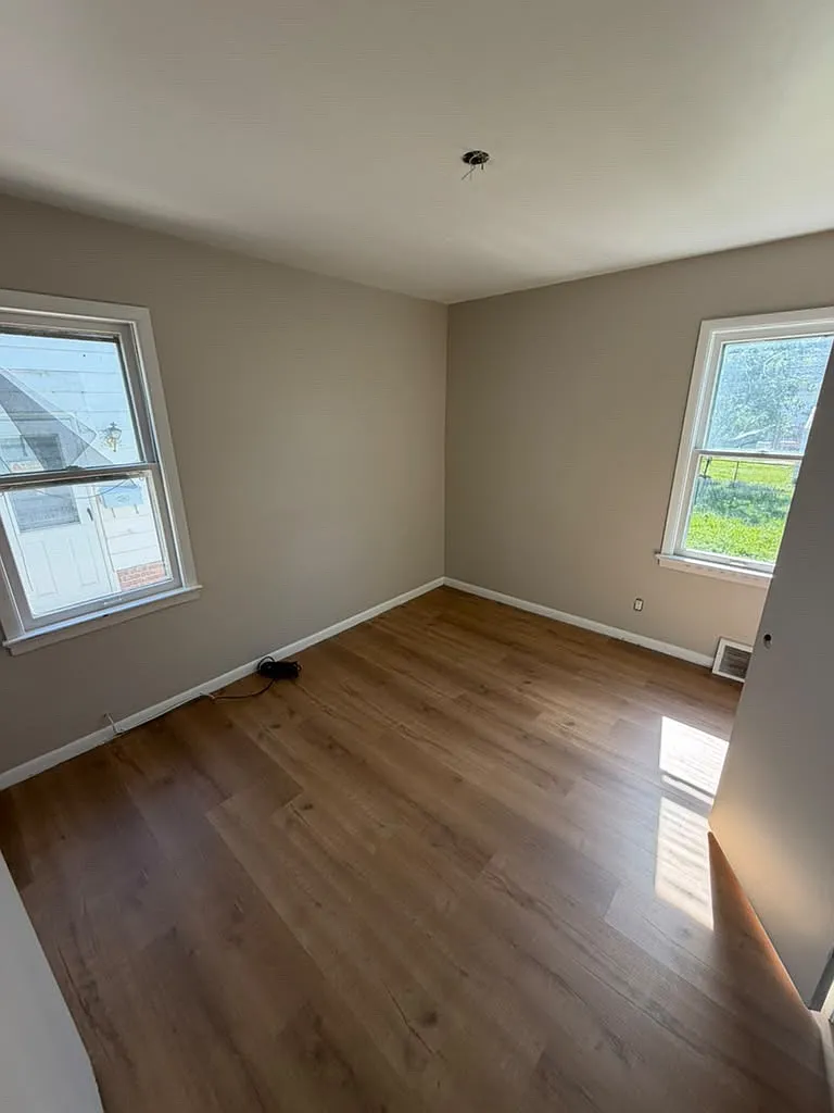 3 bed, 1157 sqft, $2,400 — Photo 4