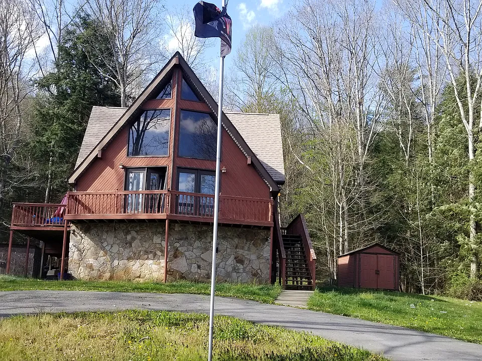 278 Forest Rd