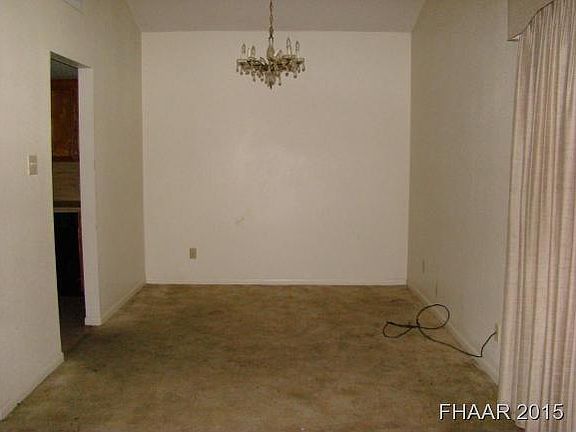 4th image of 1910 Cedarview Dr