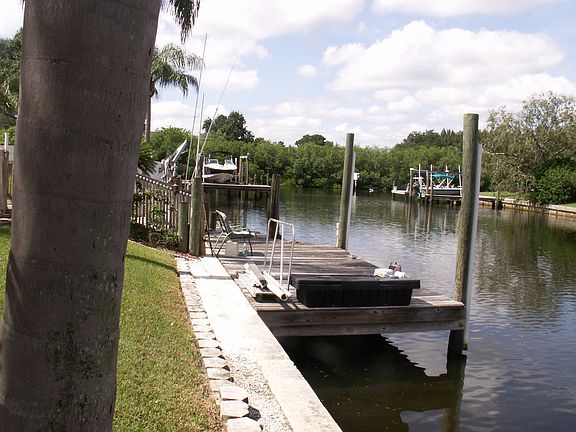 4th image of 4640 Bay Crest Dr