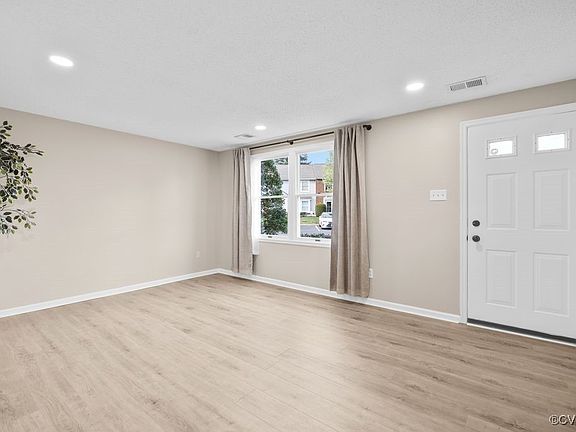 5th image of 9724 Candace Ct
