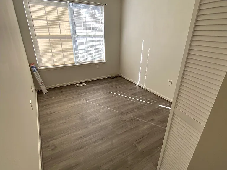 18222 Fox Chase Cir — Photo 16