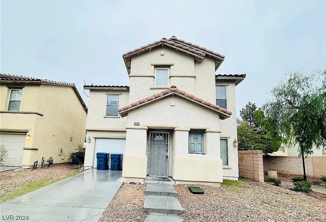 3 bed, 2.5 bath, 1696 sqft, $1,900 — Photo 1