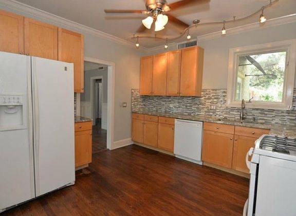 5th image of 1200 Kenwood Ave