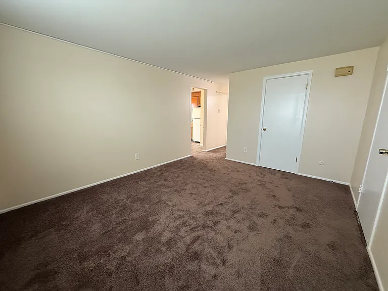 1090 Mineral Spring Ave #3 — Photo 4